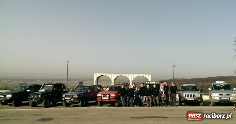 Zdjęcie w galerii na portalu naszraciborz.pl: Klub Off-Road SRC 4x4 uczci 800-lecie Raciborza Włóczęgą po bezdrożach wiadomości z regionu