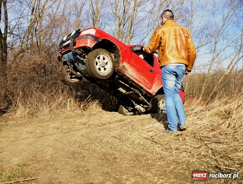 Zdjęcie w galerii na portalu naszraciborz.pl: Klub Off-Road SRC 4x4 uczci 800-lecie Raciborza Włóczęgą po bezdrożach wiadomości z regionu