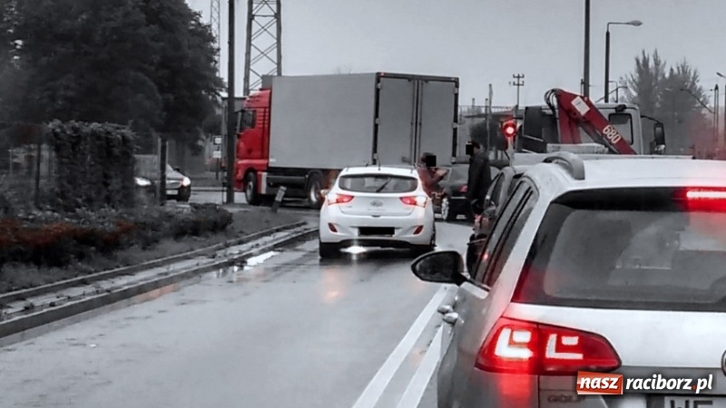 Zdjęcie w galerii na portalu naszraciborz.pl: Rosyjska ruletka w drodze do Rafako. Wypadek to kwestia czasu  wiadomości z regionu