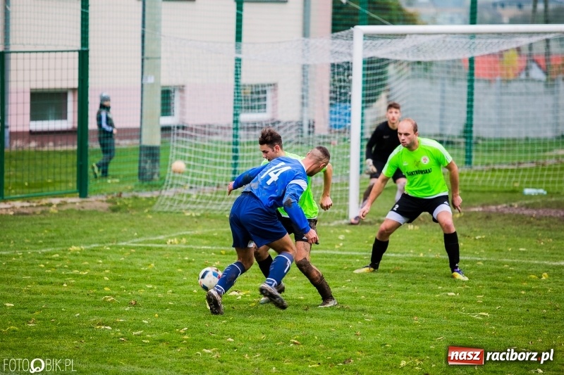 Zdjęcie w galerii na portalu naszraciborz.pl: Niespodzianka w Krzanowicach. Rafako tylko zremisowało z outsiderem wiadomości z regionu