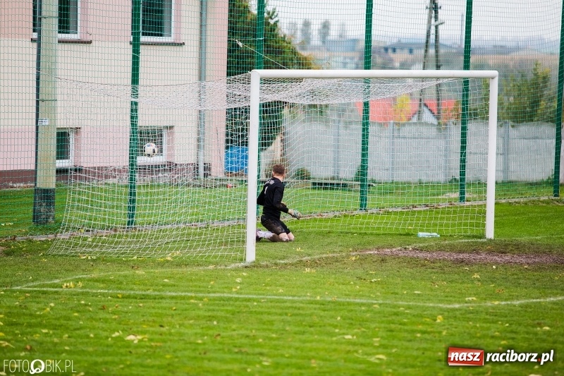 Zdjęcie w galerii na portalu naszraciborz.pl: Niespodzianka w Krzanowicach. Rafako tylko zremisowało z outsiderem wiadomości z regionu