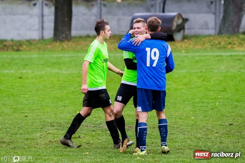 Zdjęcie w galerii na portalu naszraciborz.pl: Niespodzianka w Krzanowicach. Rafako tylko zremisowało z outsiderem wiadomości z regionu