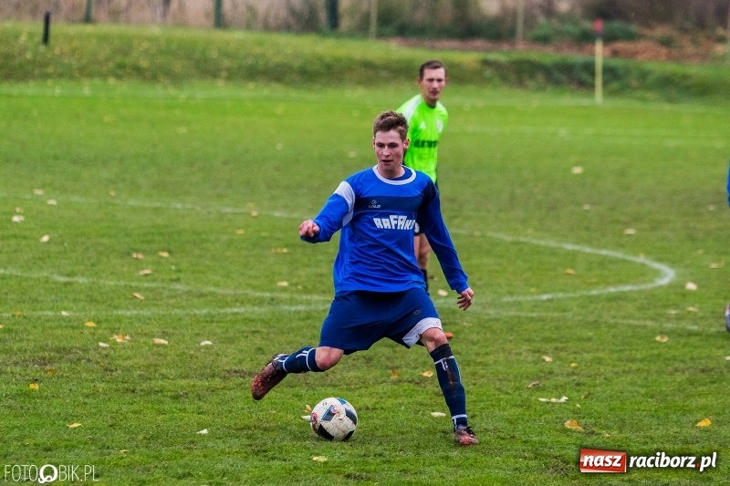 Zdjęcie w galerii na portalu naszraciborz.pl: Niespodzianka w Krzanowicach. Rafako tylko zremisowało z outsiderem wiadomości z regionu