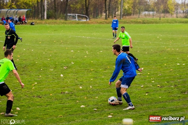 Zdjęcie w galerii na portalu naszraciborz.pl: Niespodzianka w Krzanowicach. Rafako tylko zremisowało z outsiderem wiadomości z regionu