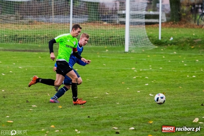 Zdjęcie w galerii na portalu naszraciborz.pl: Niespodzianka w Krzanowicach. Rafako tylko zremisowało z outsiderem wiadomości z regionu