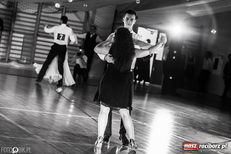 Zdjęcie w galerii na portalu naszraciborz.pl: Wszyscy na parkiet, czyli turniej z okazji 40-lecia Klubu Miłośników Tańca Towarzyskiego w Raciborzu wiadomości z regionu