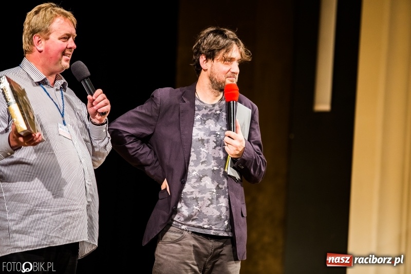 Zdjęcie w galerii na portalu naszraciborz.pl: Drugi dzień Raciborskiego Festiwalu Podróżniczego Wiatraki wiadomości z regionu