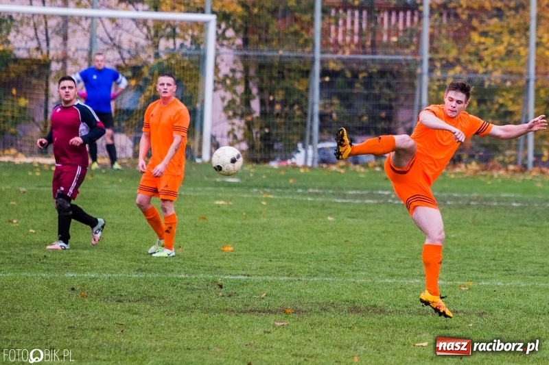 Zdjęcie w galerii na portalu naszraciborz.pl: Strzelanina przy Tuwima. Ocice lepsze od Adamowic wiadomości z regionu
