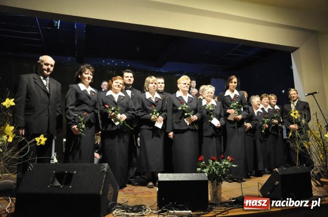 Zdjęcie w galerii na portalu naszraciborz.pl: Chór Cecylia powitał wiosnę wiadomości z regionu