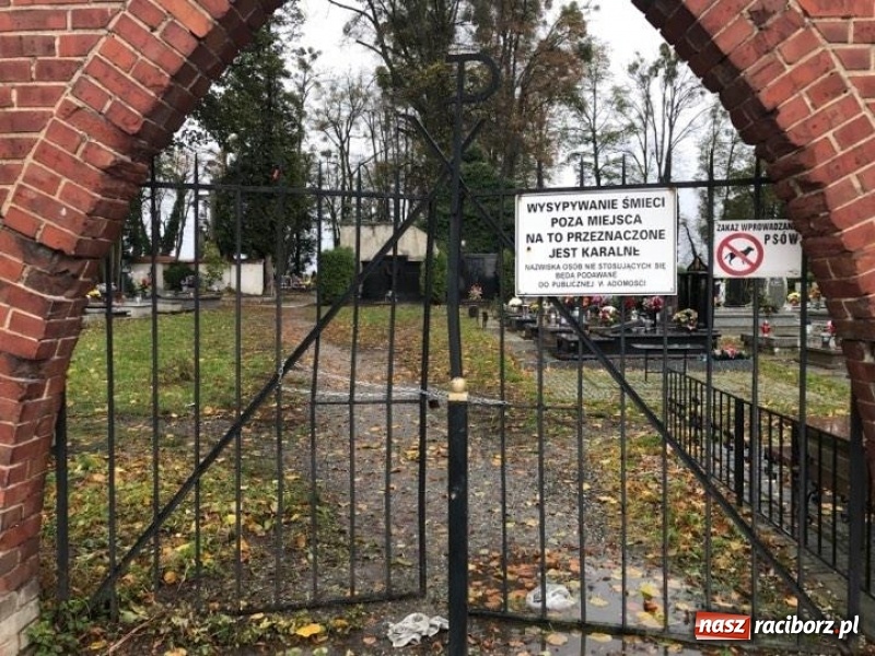 Zdjęcie w galerii na portalu naszraciborz.pl: Zakaz wstępu na cmentarze przy Głubczyckiej i Jeruzalem! wiadomości z regionu
