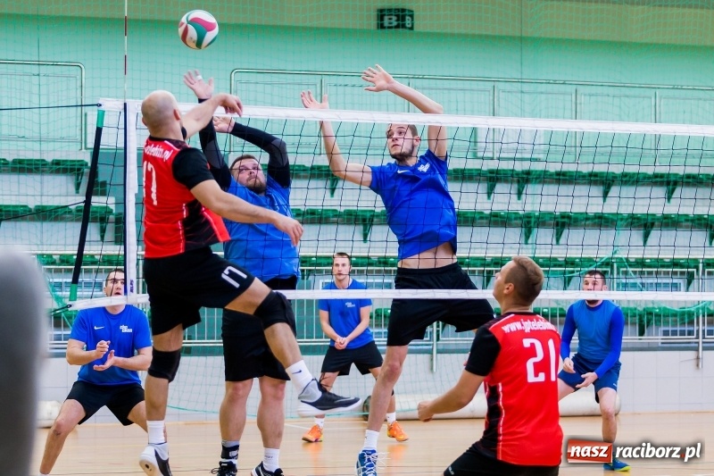 Zdjęcie w galerii na portalu naszraciborz.pl: JP Telebim RLPS: Lunatycy nie zwalniają tempa, są samodzielnym liderem ligowej tabeli wiadomości z regionu