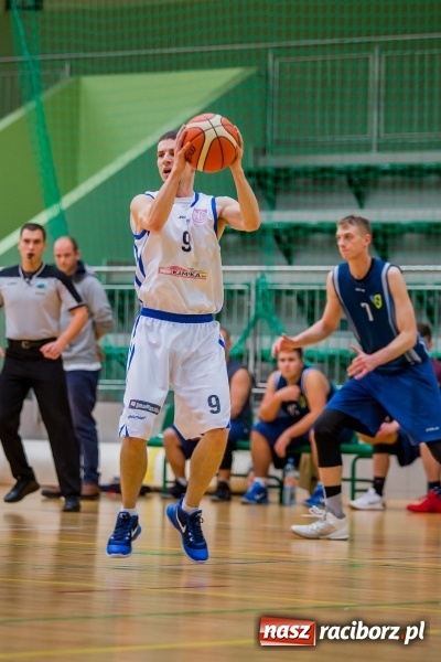 Zdjęcie w galerii na portalu naszraciborz.pl: Koszykówka: Wysoka wygrana Ofensywy Racibórz z MKS Strzelce Opolskie wiadomości z regionu