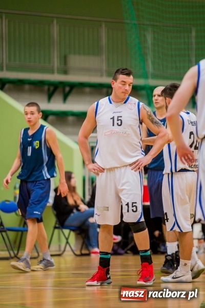 Zdjęcie w galerii na portalu naszraciborz.pl: Koszykówka: Wysoka wygrana Ofensywy Racibórz z MKS Strzelce Opolskie wiadomości z regionu