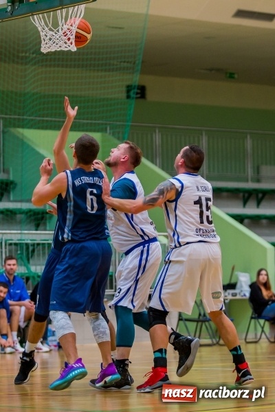 Zdjęcie w galerii na portalu naszraciborz.pl: Koszykówka: Wysoka wygrana Ofensywy Racibórz z MKS Strzelce Opolskie wiadomości z regionu