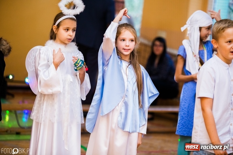 Zdjęcie w galerii na portalu naszraciborz.pl: Bal wszystkich świętych w SP 13 wiadomości z regionu