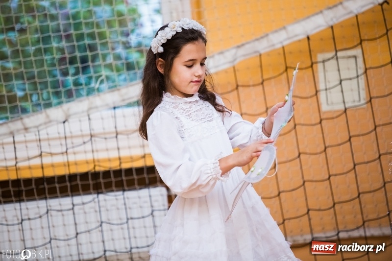 Zdjęcie w galerii na portalu naszraciborz.pl: Bal wszystkich świętych w SP 13 wiadomości z regionu