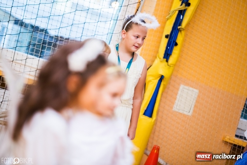 Zdjęcie w galerii na portalu naszraciborz.pl: Bal wszystkich świętych w SP 13 wiadomości z regionu