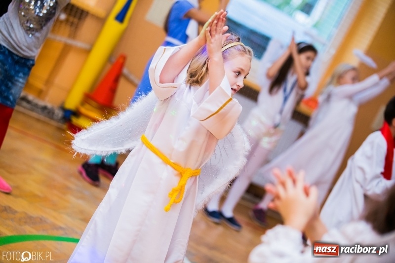 Zdjęcie w galerii na portalu naszraciborz.pl: Bal wszystkich świętych w SP 13 wiadomości z regionu