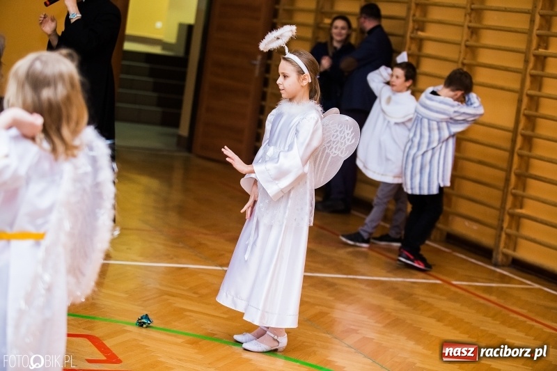 Zdjęcie w galerii na portalu naszraciborz.pl: Bal wszystkich świętych w SP 13 wiadomości z regionu