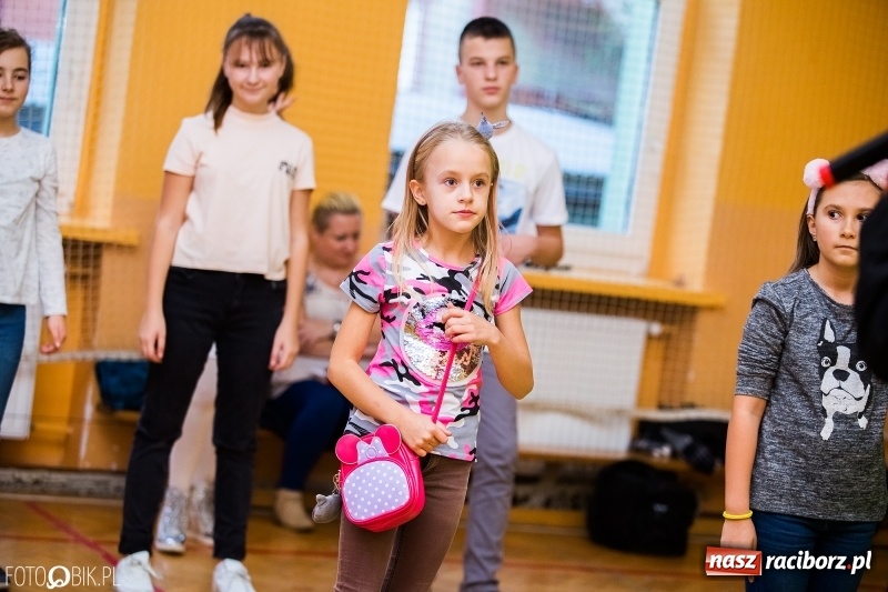 Zdjęcie w galerii na portalu naszraciborz.pl: Bal wszystkich świętych w SP 13 wiadomości z regionu