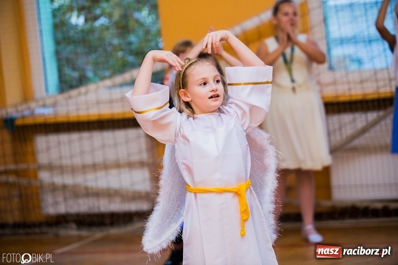 Zdjęcie w galerii na portalu naszraciborz.pl: Bal wszystkich świętych w SP 13 wiadomości z regionu