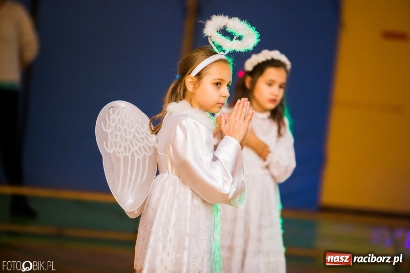 Zdjęcie w galerii na portalu naszraciborz.pl: Bal wszystkich świętych w SP 13 wiadomości z regionu