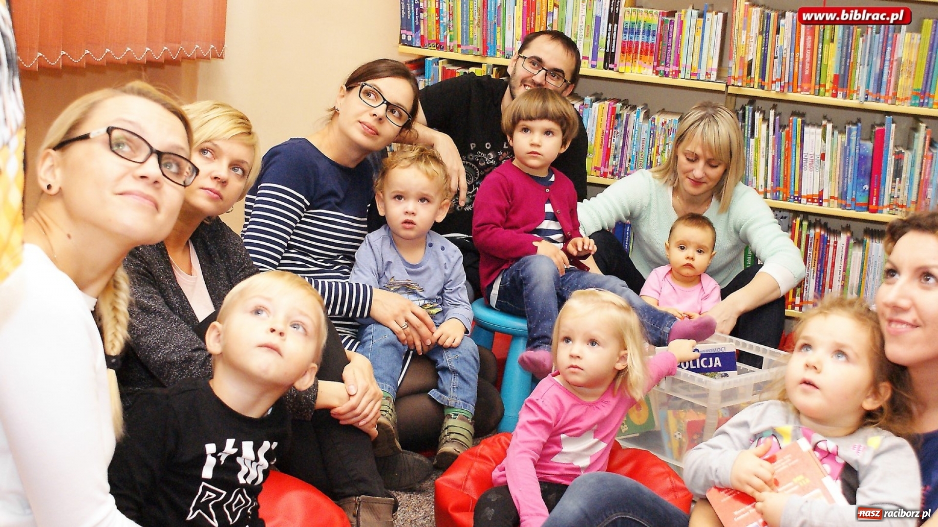 Zdjęcie w galerii na portalu naszraciborz.pl: Fiku Miku z wizytą w bibliotece wiadomości z regionu