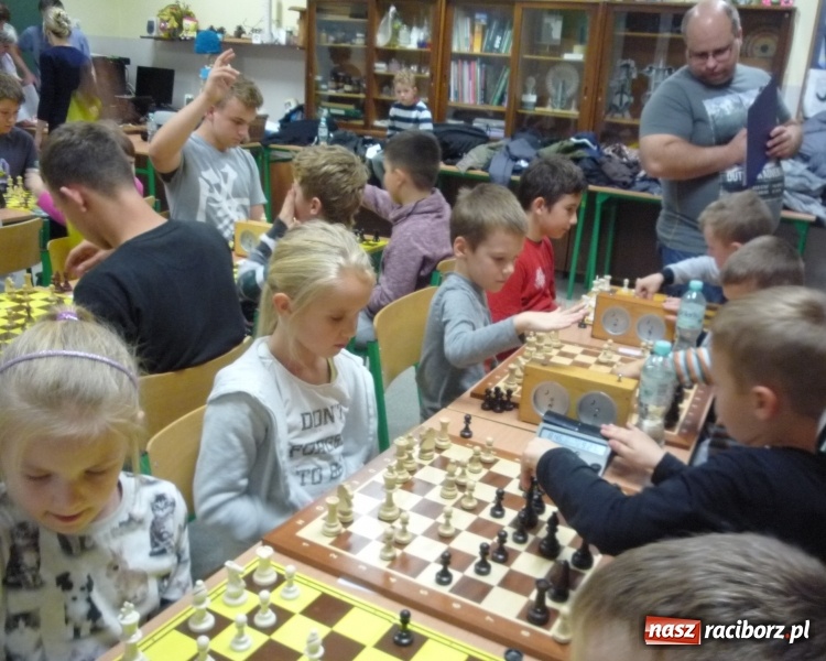Zdjęcie w galerii na portalu naszraciborz.pl: Turniej szachowy DFK w Tworkowie wiadomości z regionu