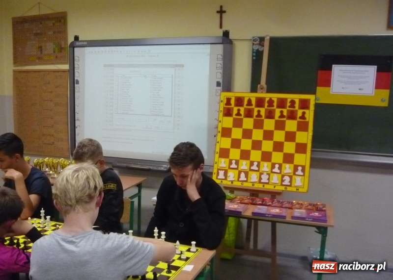 Zdjęcie w galerii na portalu naszraciborz.pl: Turniej szachowy DFK w Tworkowie wiadomości z regionu