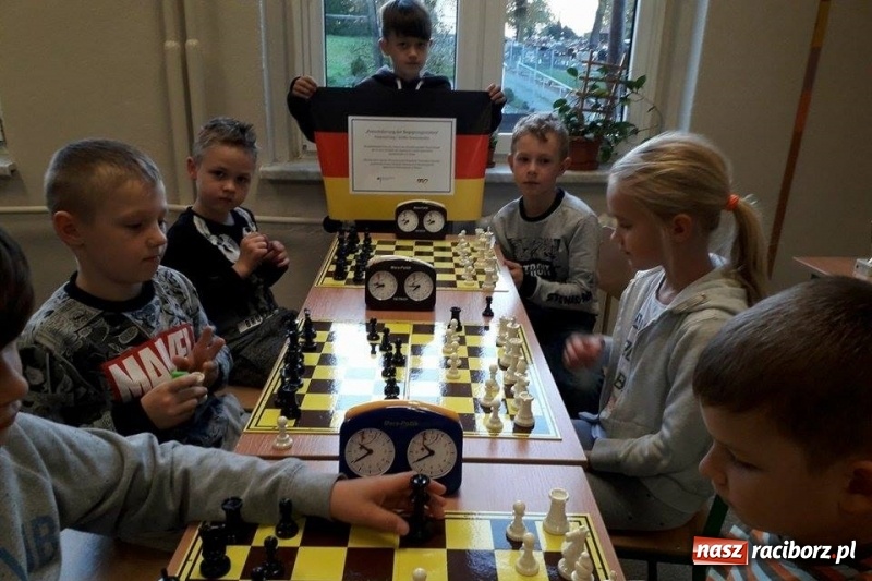 Zdjęcie w galerii na portalu naszraciborz.pl: Turniej szachowy DFK w Tworkowie wiadomości z regionu
