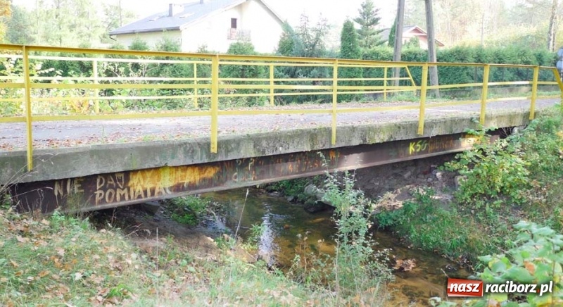 Zdjęcie w galerii na portalu naszraciborz.pl: Most w Rudach Brantolce czeka remont za 130 tys zł wiadomości z regionu