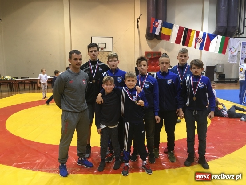 Zdjęcie w galerii na portalu naszraciborz.pl: Udany start zapaśników Unii w Serbii  wiadomości z regionu