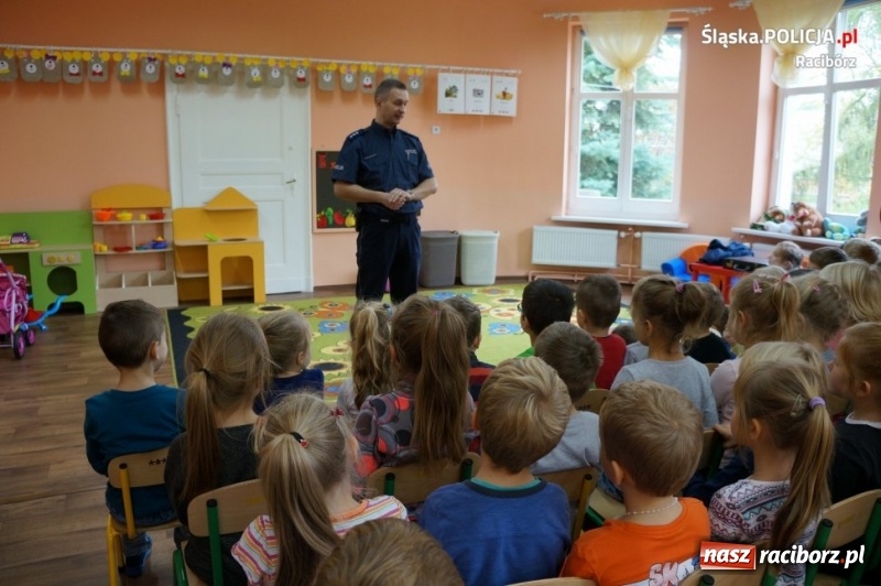 Zdjęcie w galerii na portalu naszraciborz.pl: Policjanci odwiedzili kolejne raciborskie przedszkola  wiadomości z regionu