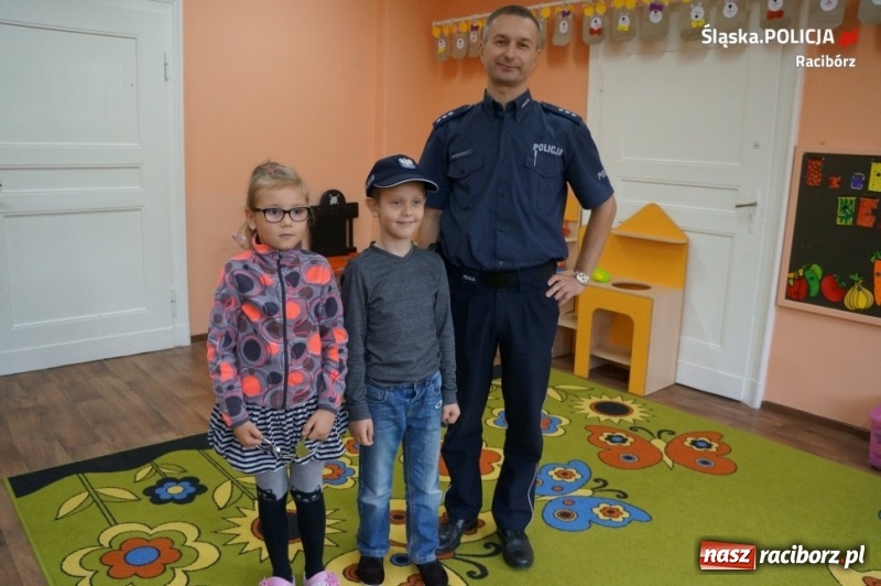 Zdjęcie w galerii na portalu naszraciborz.pl: Policjanci odwiedzili kolejne raciborskie przedszkola  wiadomości z regionu