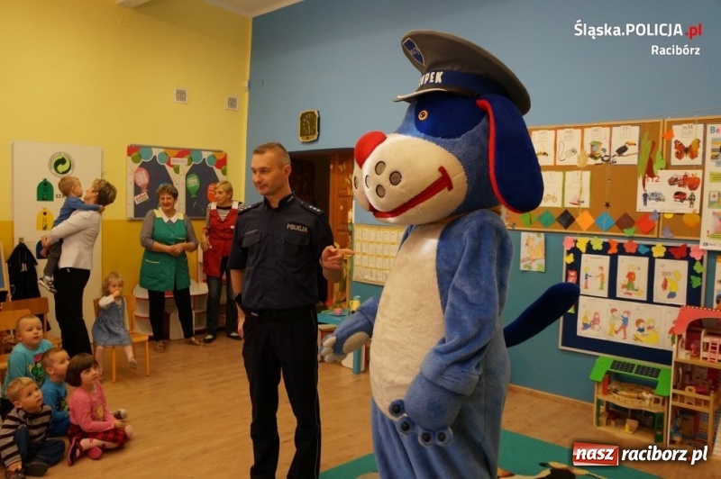 Zdjęcie w galerii na portalu naszraciborz.pl: Policjanci odwiedzili kolejne raciborskie przedszkola  wiadomości z regionu