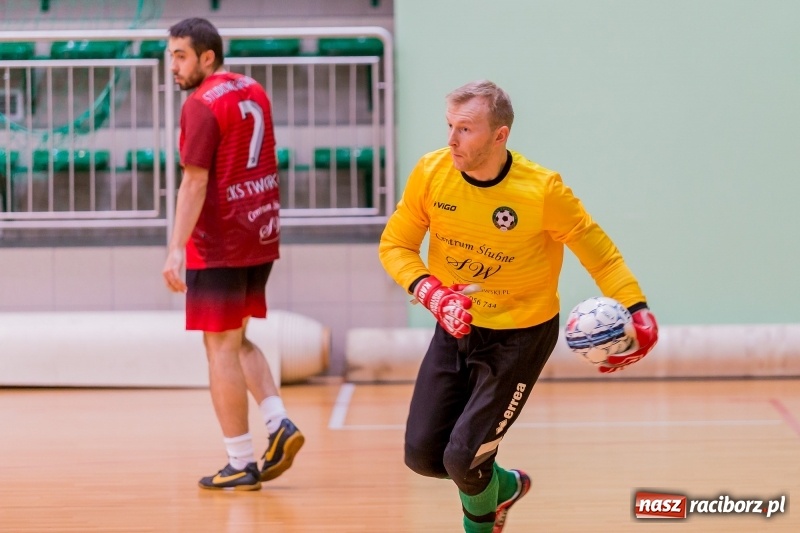 Zdjęcie w galerii na portalu naszraciborz.pl: Początek sezonu Halowej Ligi Piłki Nożnej w Raciborzu wiadomości z regionu