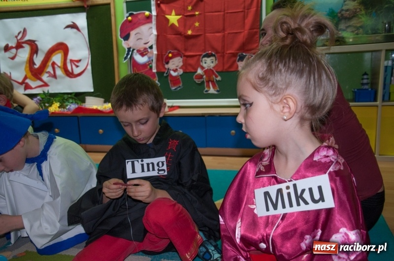 Zdjęcie w galerii na portalu naszraciborz.pl: Jak Koziołek Matołek z przedszkola w Markowicach do Chin zawędrował – Chińska draka w chińskiej dzielnicy  wiadomości z regionu