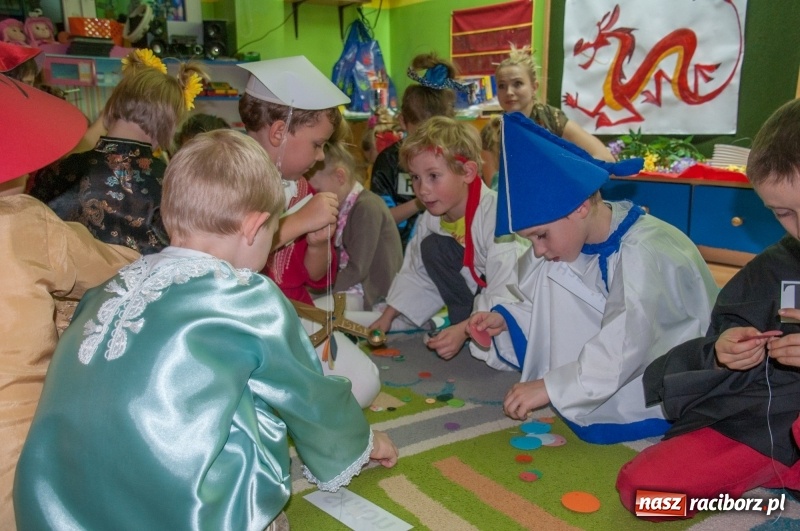Zdjęcie w galerii na portalu naszraciborz.pl: Jak Koziołek Matołek z przedszkola w Markowicach do Chin zawędrował – Chińska draka w chińskiej dzielnicy  wiadomości z regionu