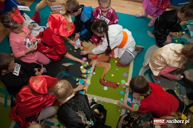 Zdjęcie w galerii na portalu naszraciborz.pl: Jak Koziołek Matołek z przedszkola w Markowicach do Chin zawędrował – Chińska draka w chińskiej dzielnicy  wiadomości z regionu