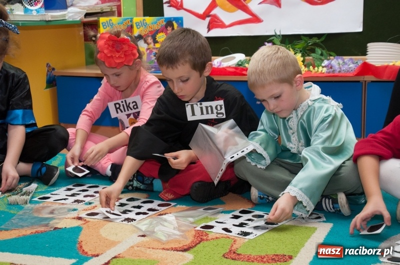 Zdjęcie w galerii na portalu naszraciborz.pl: Jak Koziołek Matołek z przedszkola w Markowicach do Chin zawędrował – Chińska draka w chińskiej dzielnicy  wiadomości z regionu