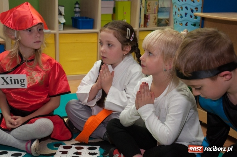 Zdjęcie w galerii na portalu naszraciborz.pl: Jak Koziołek Matołek z przedszkola w Markowicach do Chin zawędrował – Chińska draka w chińskiej dzielnicy  wiadomości z regionu