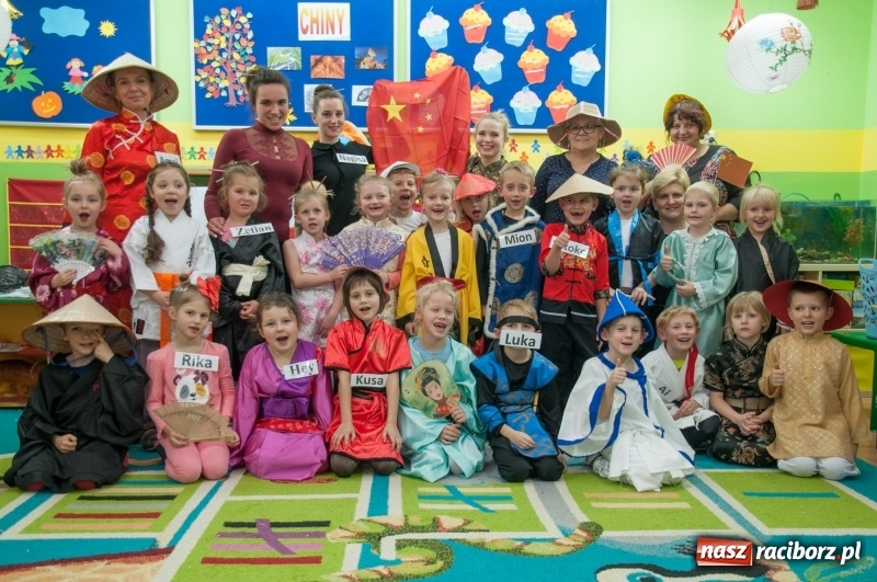 Zdjęcie w galerii na portalu naszraciborz.pl: Jak Koziołek Matołek z przedszkola w Markowicach do Chin zawędrował – Chińska draka w chińskiej dzielnicy  wiadomości z regionu