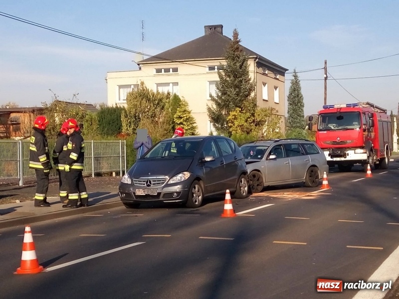 Zdjęcie w galerii na portalu naszraciborz.pl: Zderzenie trzech pojazdów na Bogumińskiej  wiadomości z regionu