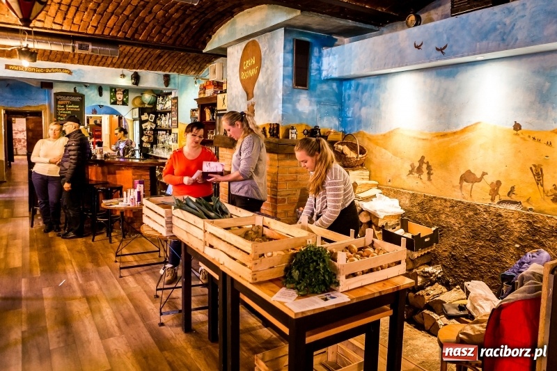 Zdjęcie w galerii na portalu naszraciborz.pl: Na Końcu Świata znów królowała ekologiczna żywność  wiadomości z regionu