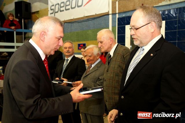 Zdjęcie w galerii na portalu naszraciborz.pl: Pływanie: mistrzostwa szkół podsumowanie wiadomości z regionu