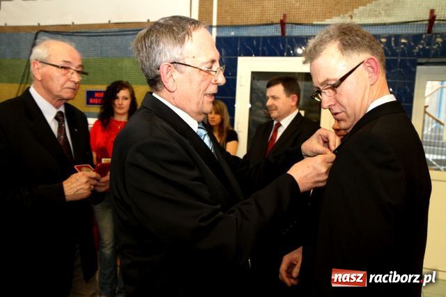 Zdjęcie w galerii na portalu naszraciborz.pl: Pływanie: mistrzostwa szkół podsumowanie wiadomości z regionu