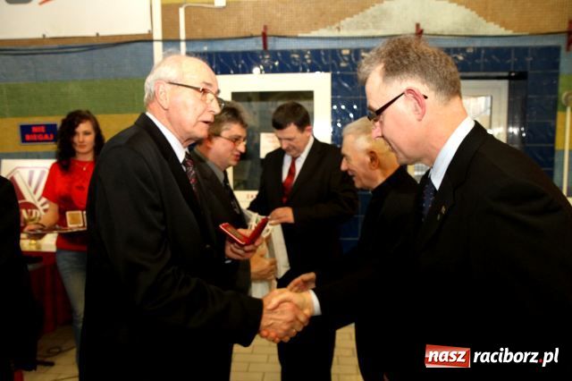 Zdjęcie w galerii na portalu naszraciborz.pl: Pływanie: mistrzostwa szkół podsumowanie wiadomości z regionu
