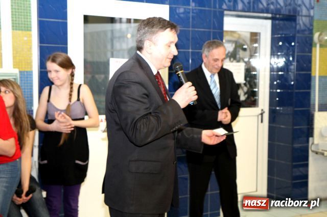 Zdjęcie w galerii na portalu naszraciborz.pl: Pływanie: mistrzostwa szkół podsumowanie wiadomości z regionu