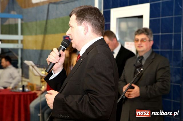 Zdjęcie w galerii na portalu naszraciborz.pl: Pływanie: mistrzostwa szkół podsumowanie wiadomości z regionu