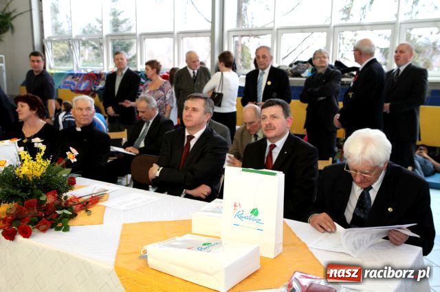 Zdjęcie w galerii na portalu naszraciborz.pl: Pływanie: mistrzostwa szkół podsumowanie wiadomości z regionu